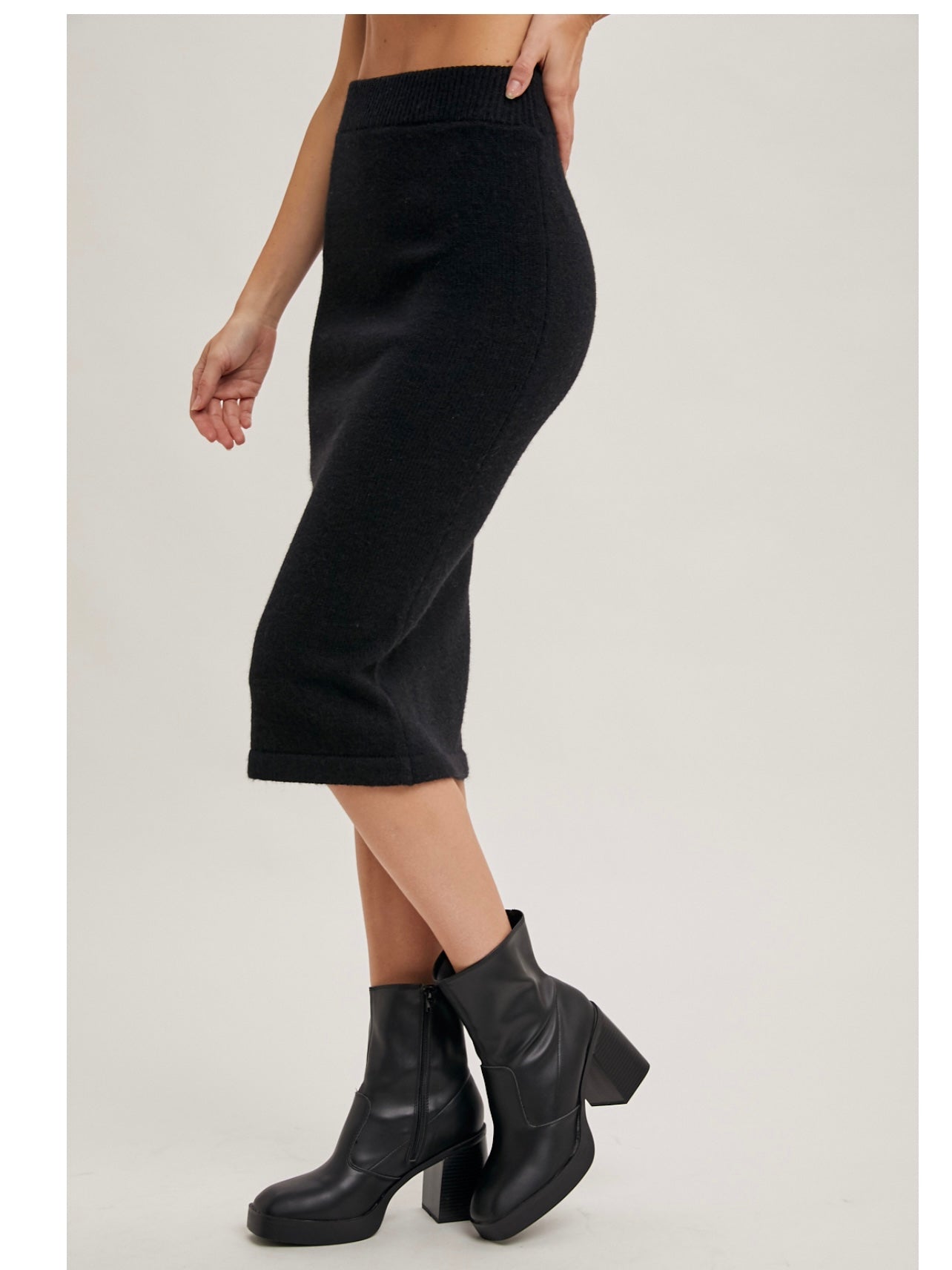 Knit Hoodie Top and Pencil Skirt Set in Black