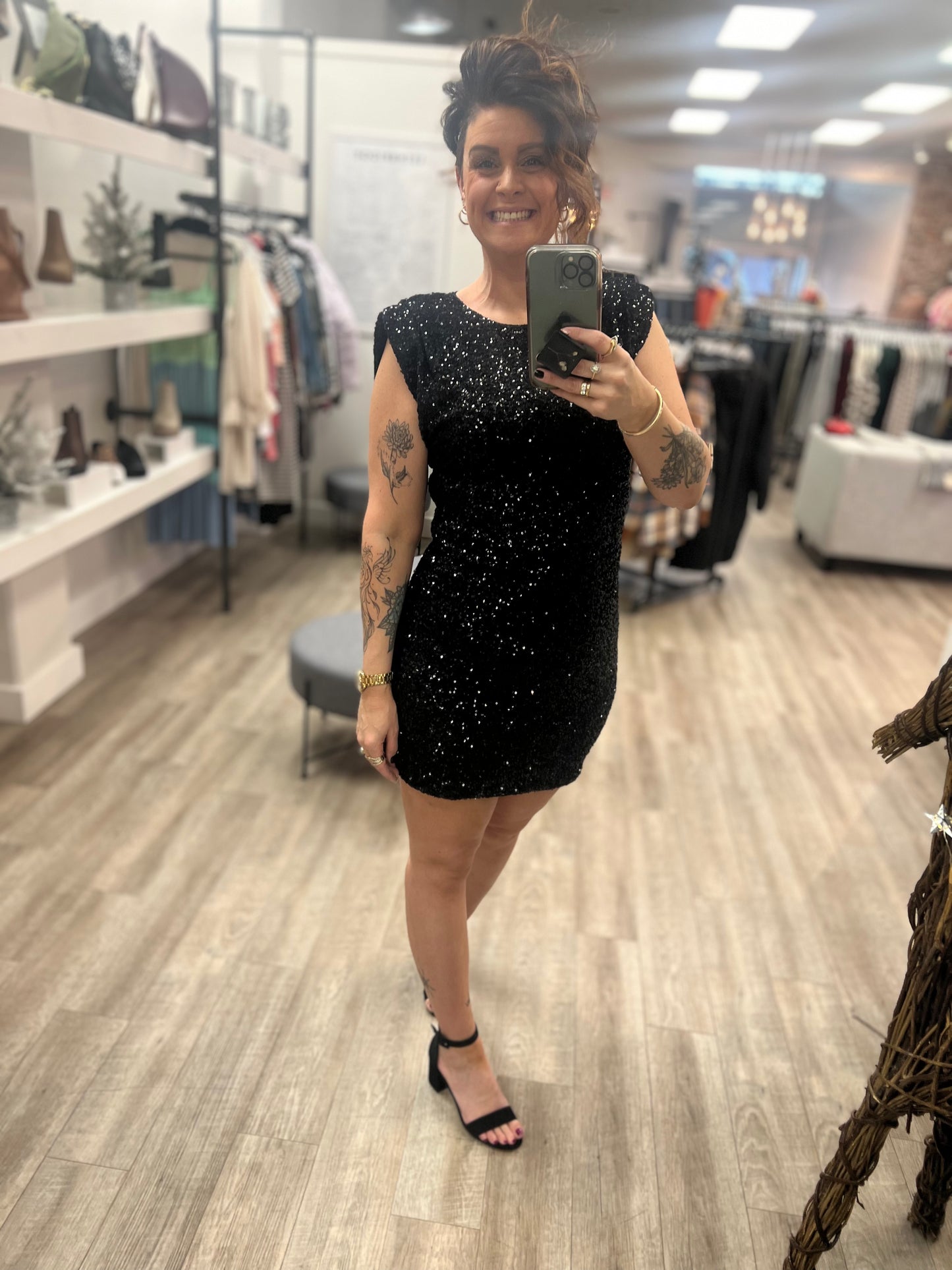 Sleeveless Padded Shoulder Sequin in Black