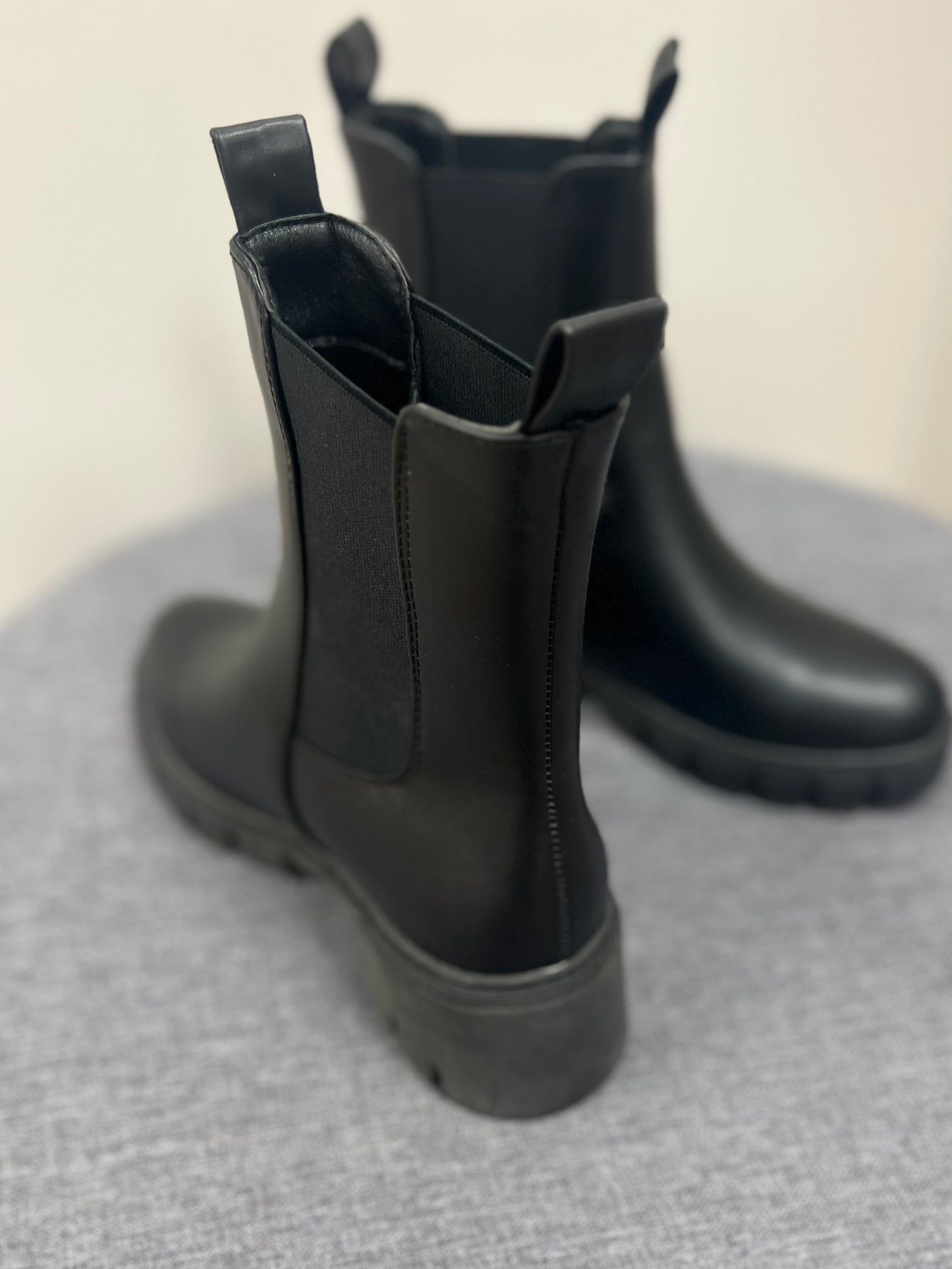 Bella Boots in Black