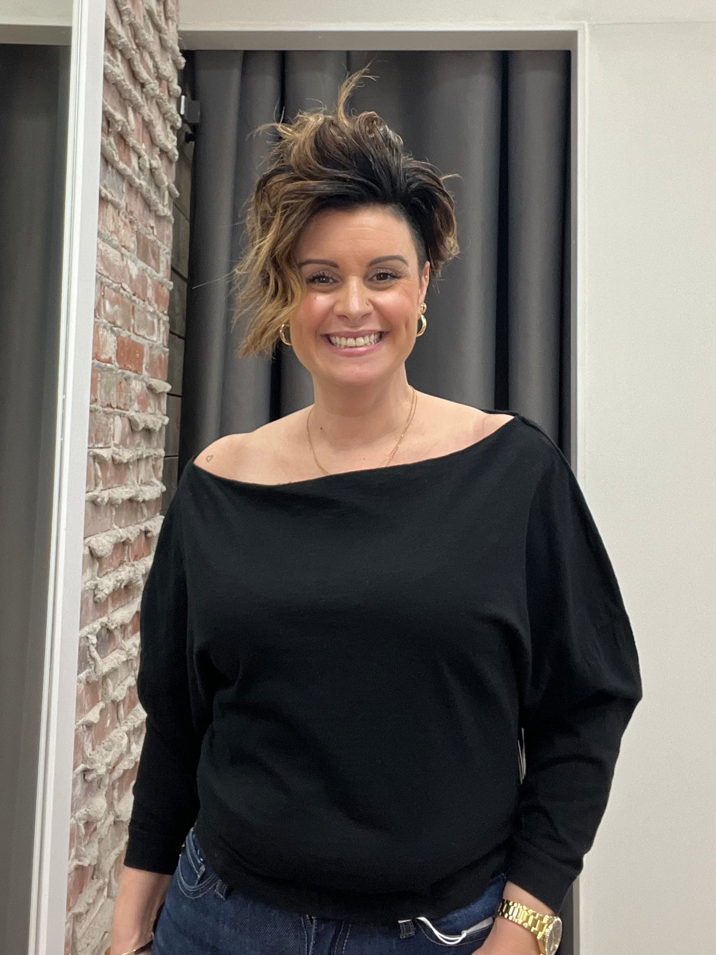 Briane Boat Neck Shirt in Black