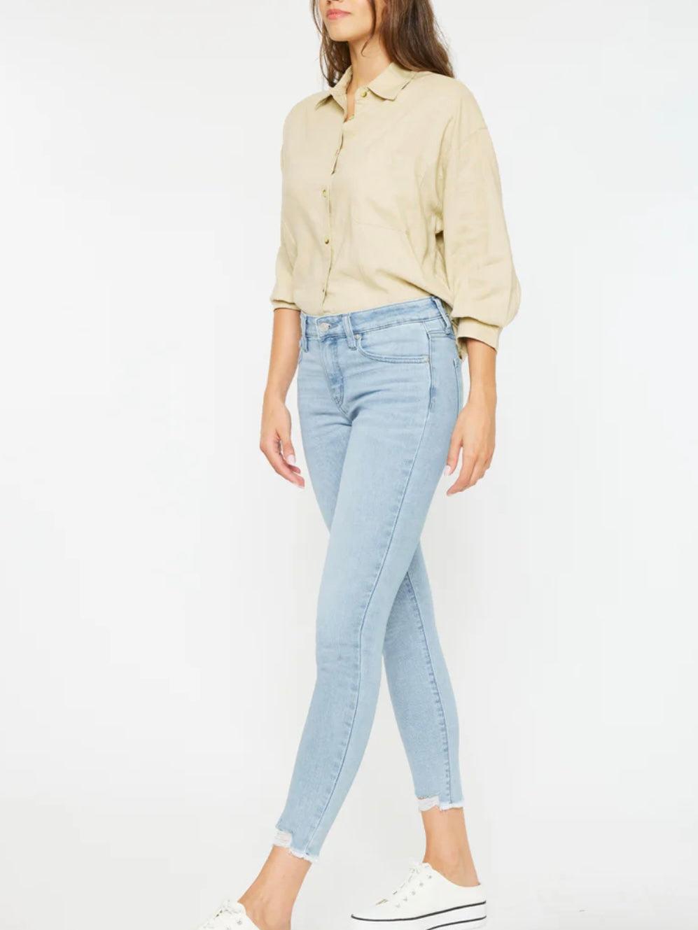 Kancan Willowbrook Mid Rise in Light Wash