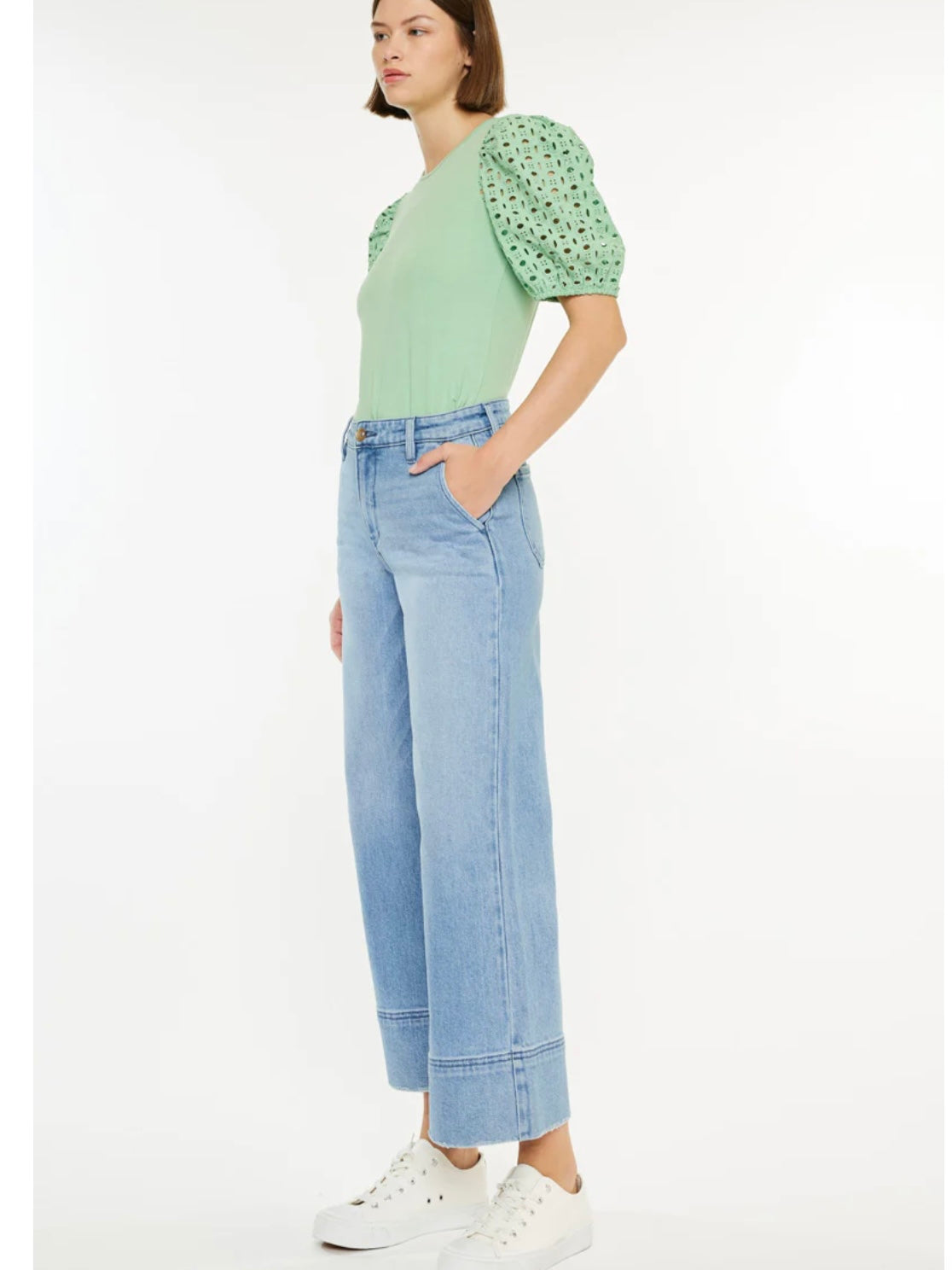 Darla High Rise Leg Jeans in Medium Wash