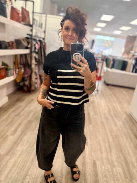 Short Sleeve Stripe Sweater in Black