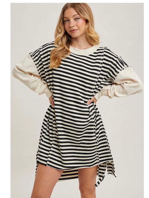 Oversized Contrast Stripe Sweatshirt Dress in Black