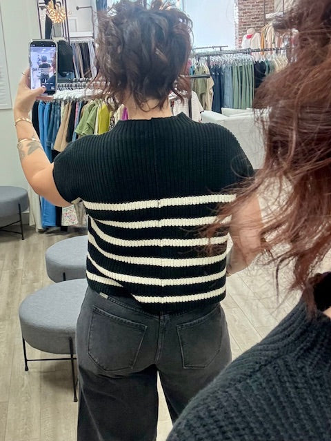 Short Sleeve Stripe Sweater in Black