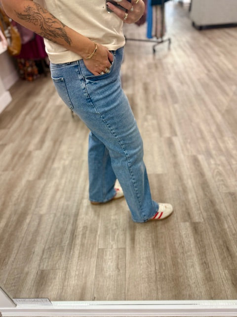 Tamia Mid Rise Cropped Straight Jeans