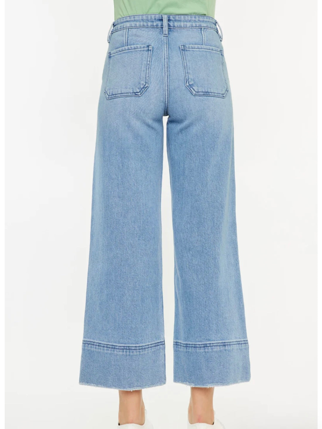 Darla High Rise Leg Jeans in Medium Wash