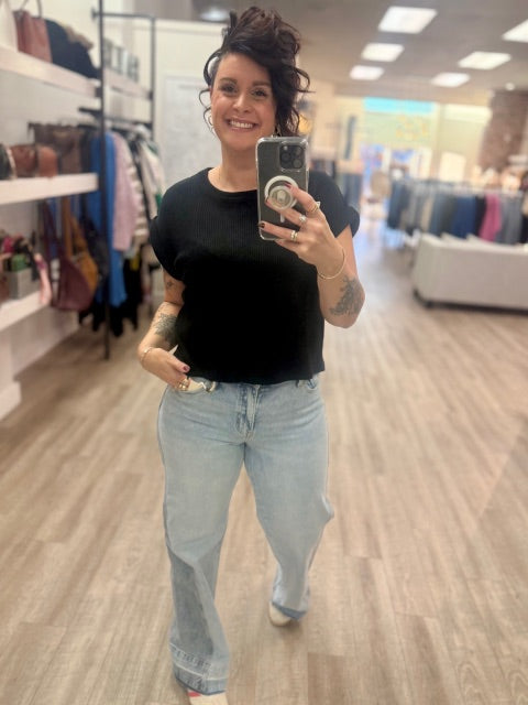 Short Sleeve Crew Neck Sweater in Black