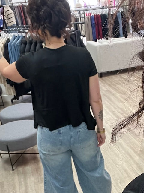 Short Sleeve Side Slit Shirt in Black