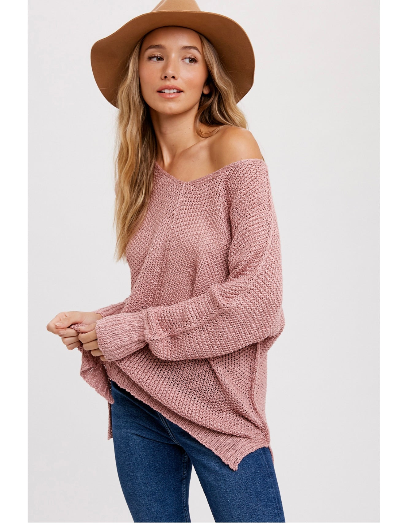 The Rita-Reverse Seam Loose-Fit Sweater Pullover in Rose
