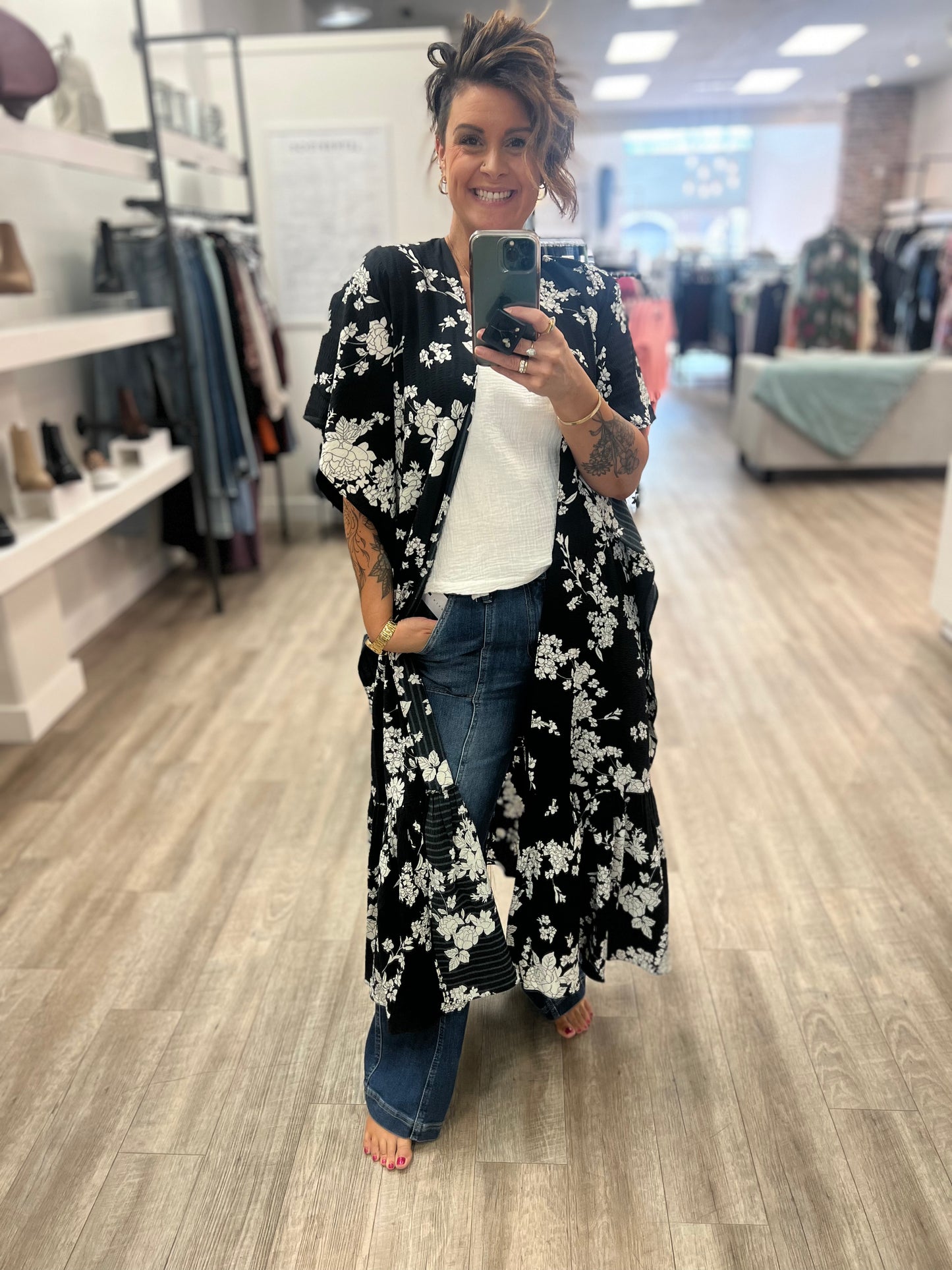 Floral Print Kimono in Black/Ivory