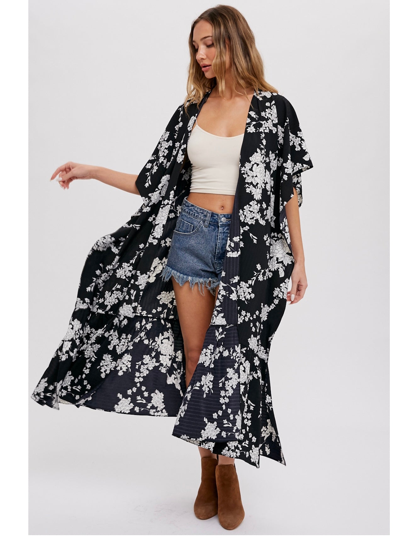 Floral Print Kimono in Black/Ivory