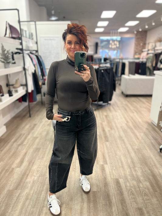 Sarah Turtle Neck in Dark Chocolate