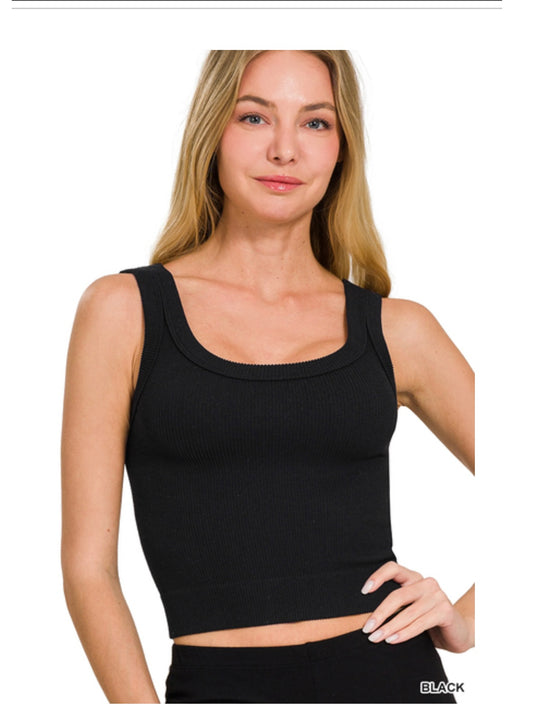 Ribbed Cropped Scoop Neck Tank Top in Black