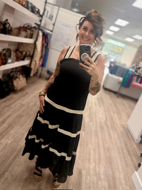 Pretty Lace Dress in Black