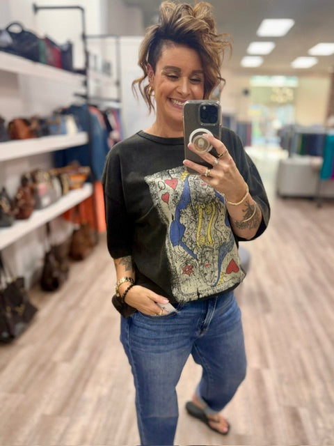Queen of Hearts Tee in Black