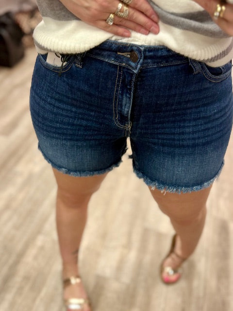 Harbor Denim Shorts in Mid Rise