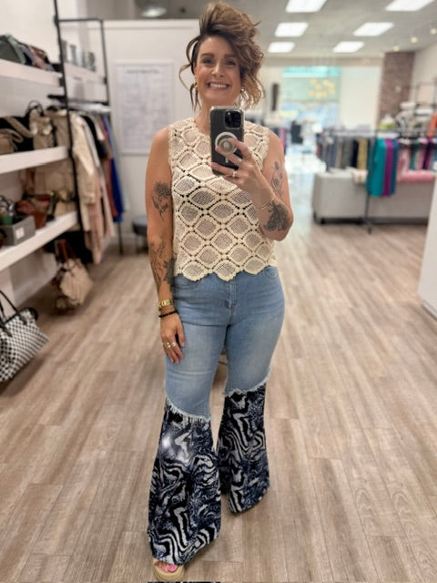 Wild Side Flare Jeans in Washed Denim