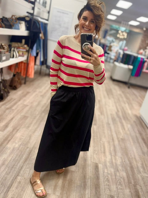 Side Slits Chic Skirt in Black