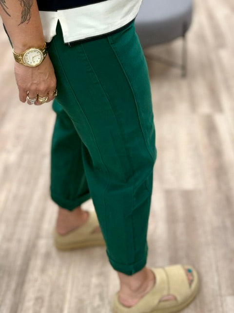 Hunter Haze Barrel Jeans in Hunter Green