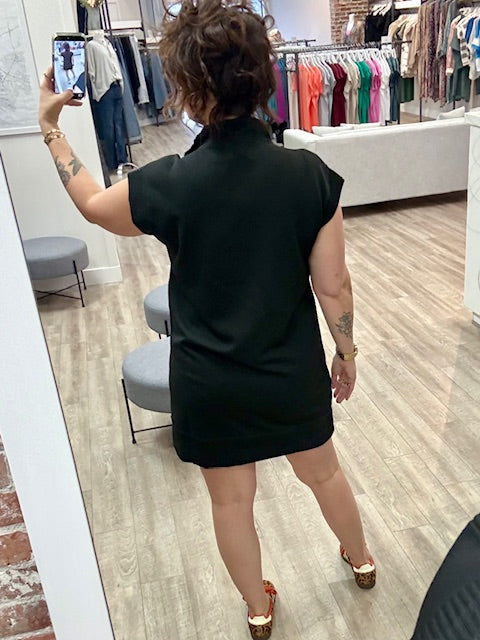 Textured Quarter Zipper Dress in Black