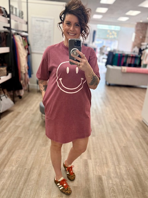 Smile Tee Dress in Mulberry