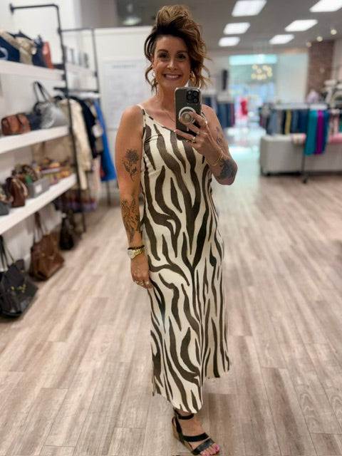 Untamed Beauty Dress in Turtledove