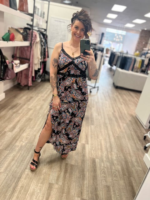 Floral Spaghetti Strap Lace Trim Maxi Dress in Black/Light Blue