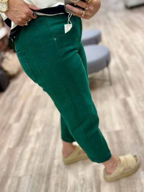 Hunter Haze Barrel Jeans in Hunter Green