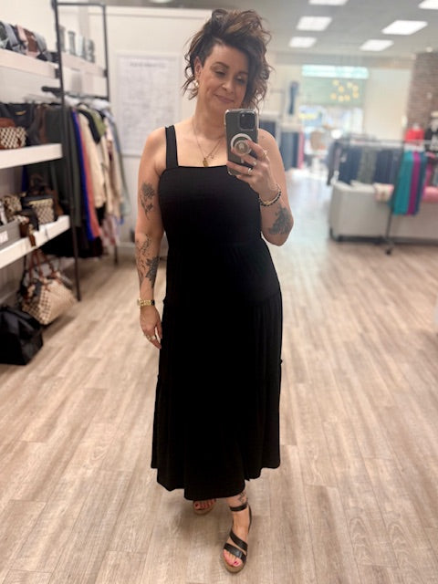 Timeless Tiered Midi Dress in Black