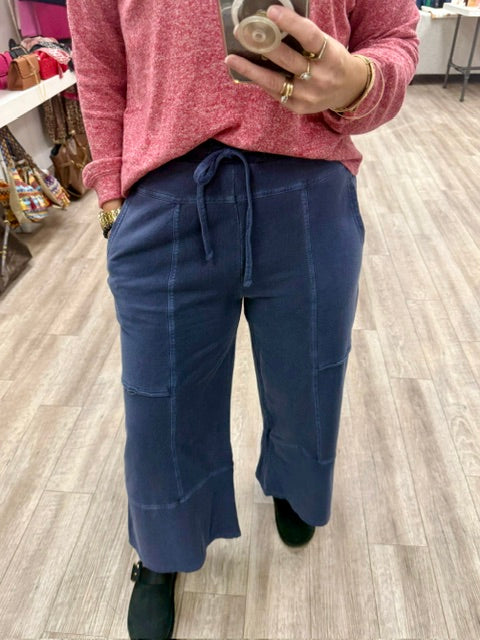 The Off Duty Pant in Blackberry