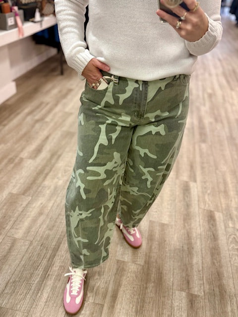 Camo Horseshoe Fit Jeans