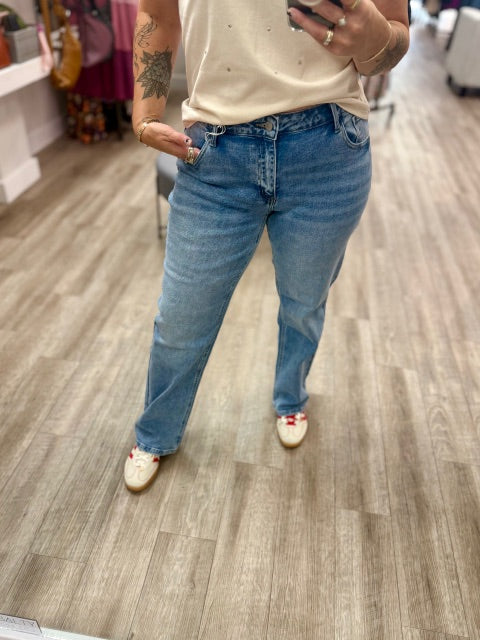 Tamia Mid Rise Cropped Straight Jeans
