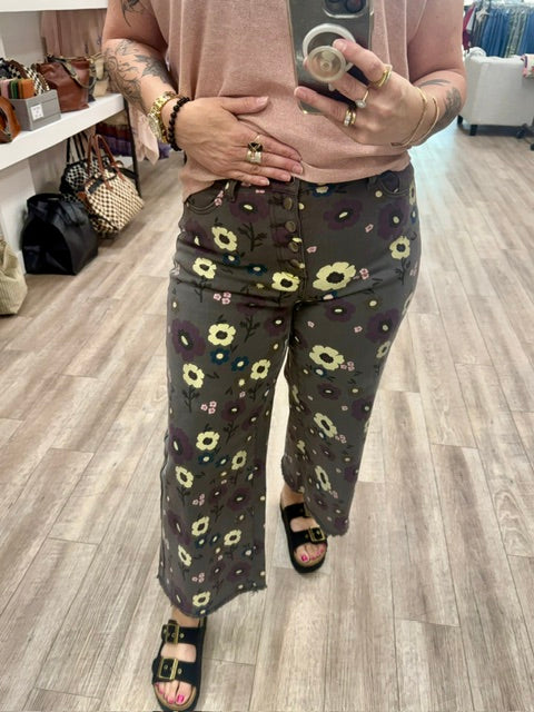 Boho Bloom Crops in Ash