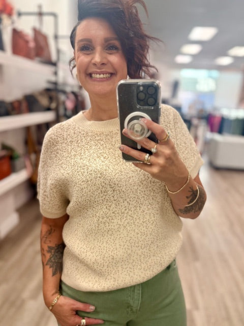 Short Sleeve Glitter Pullover in White Cap