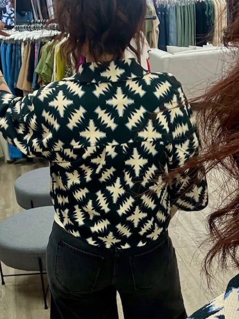 Ladies 3/4 Sleeve Print Shirt in Black