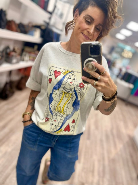 Queen of Hearts Tee in Heather Grey