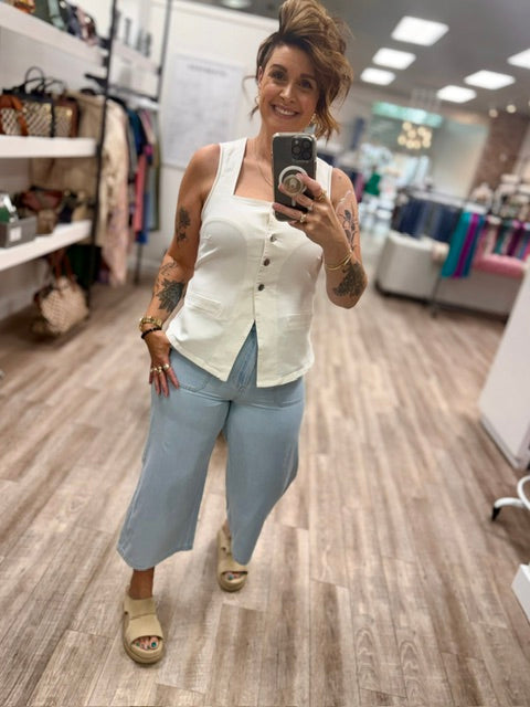 Uptown Ease Vest in White Wash
