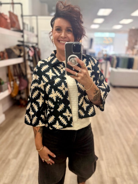 Ladies 3/4 Sleeve Print Shirt in Black