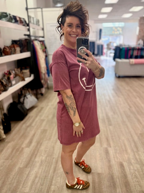 Smile Tee Dress in Mulberry