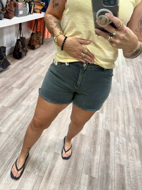 The Go Anywhere Shorts in Ash Black