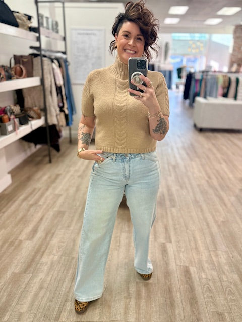 Sharee Short Sleeve Sweater in Irish Cream