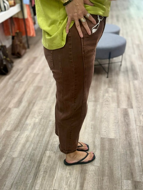 Hunter Haze Barrel Jeans in Rum Brown