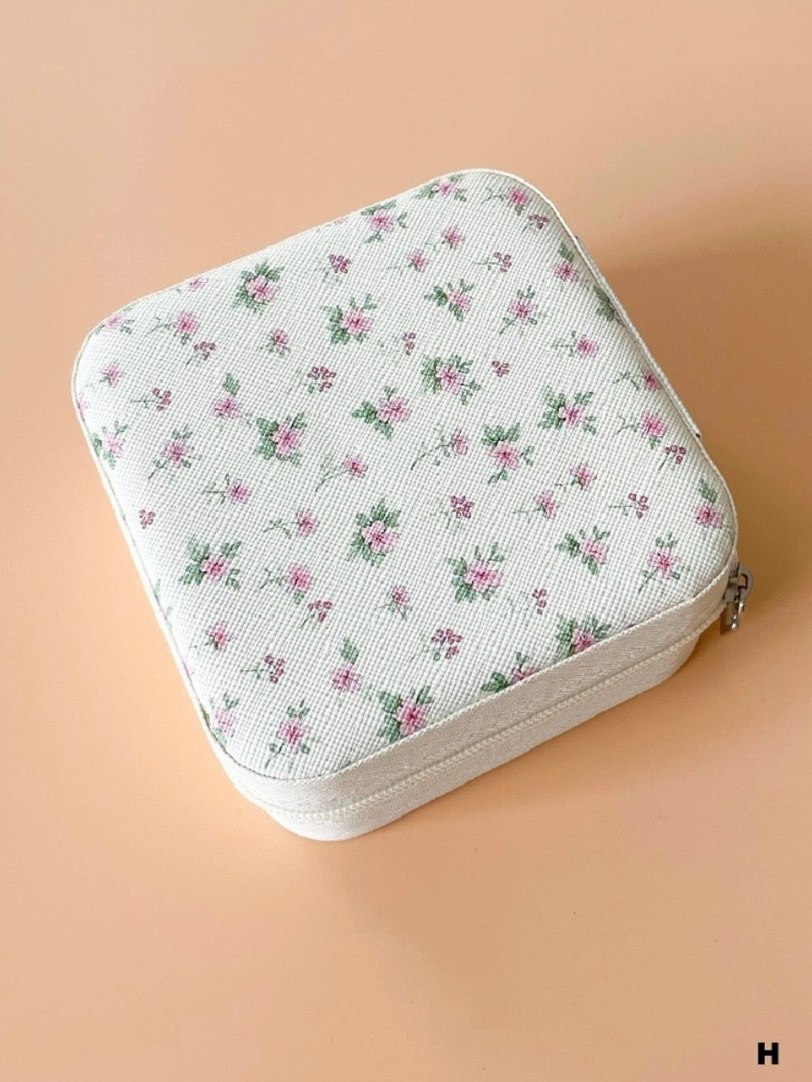 Pattern Jewelry Organizer Case