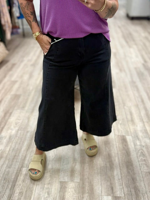 Shadow Lane Gauchos in Black