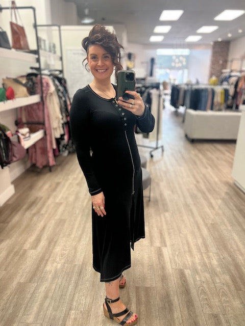 Button Down Front Slit Midi Dress in Black