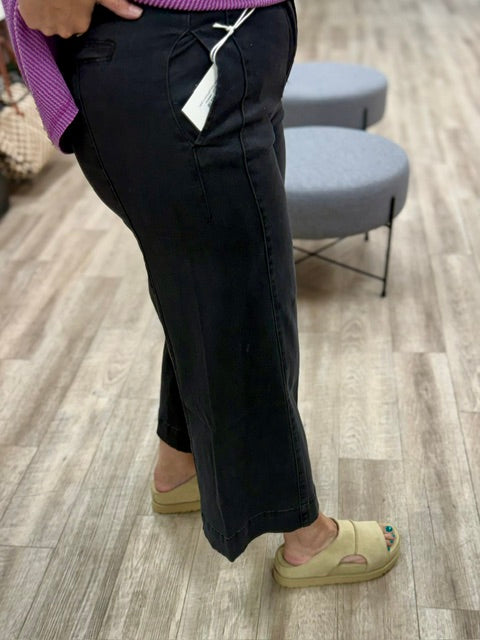Shadow Lane Gauchos in Black